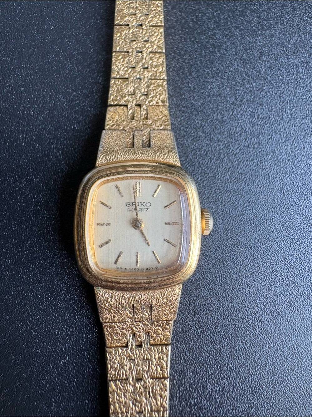 Seiko Women’s Vintage Dainty Gold-tone Textured Bracelet Watch with Square Dial - Picture 2 of 8